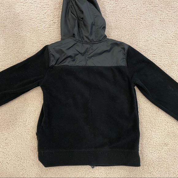 Umbro Boy’s black Fleece/Hoody. Size Medium 8/10. - Picture 3 of 5